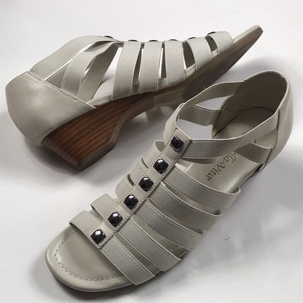 Bella Vita Women Sandals Size 9.5